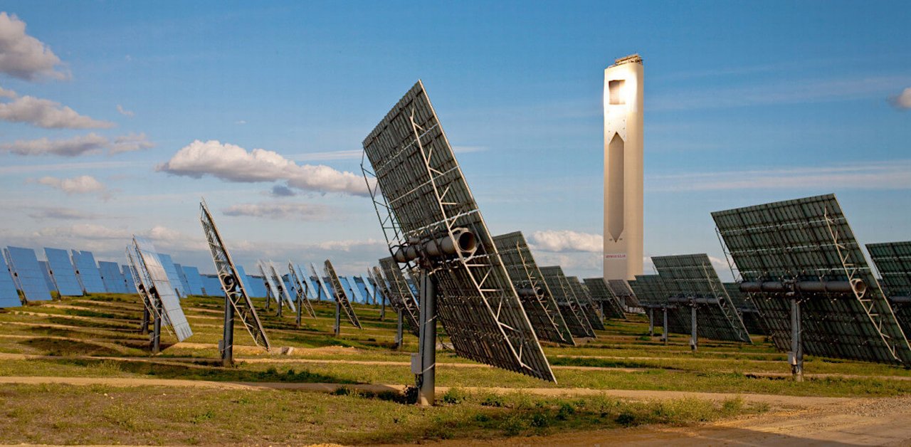 Solar tower power plant