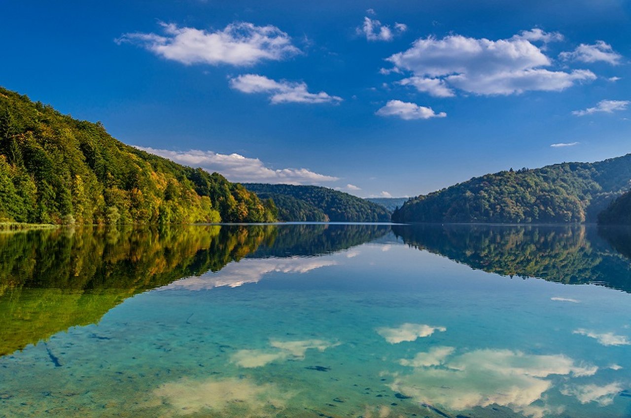 Clouds reflected in the Plitvice lakes