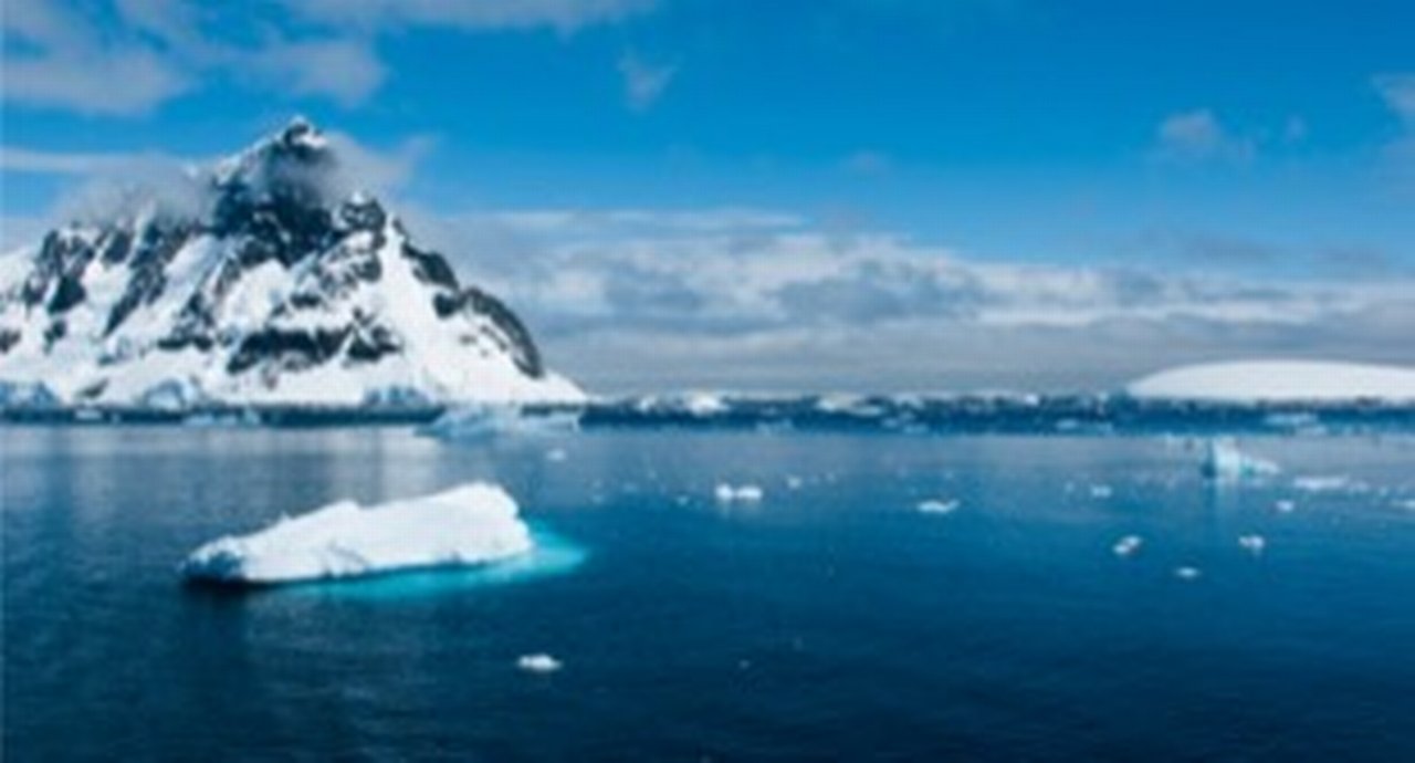 Mountains and ices scenic view in Antarctica during sunny day