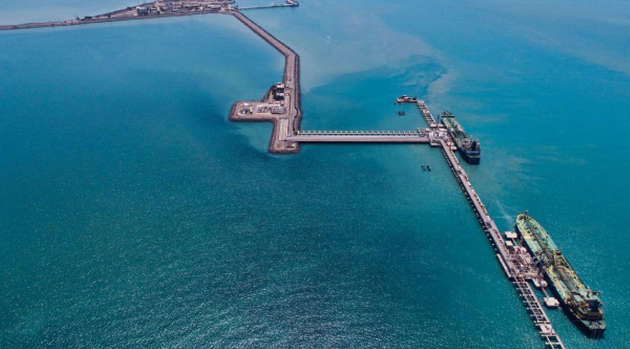 Vadinar-oil-terminal.png