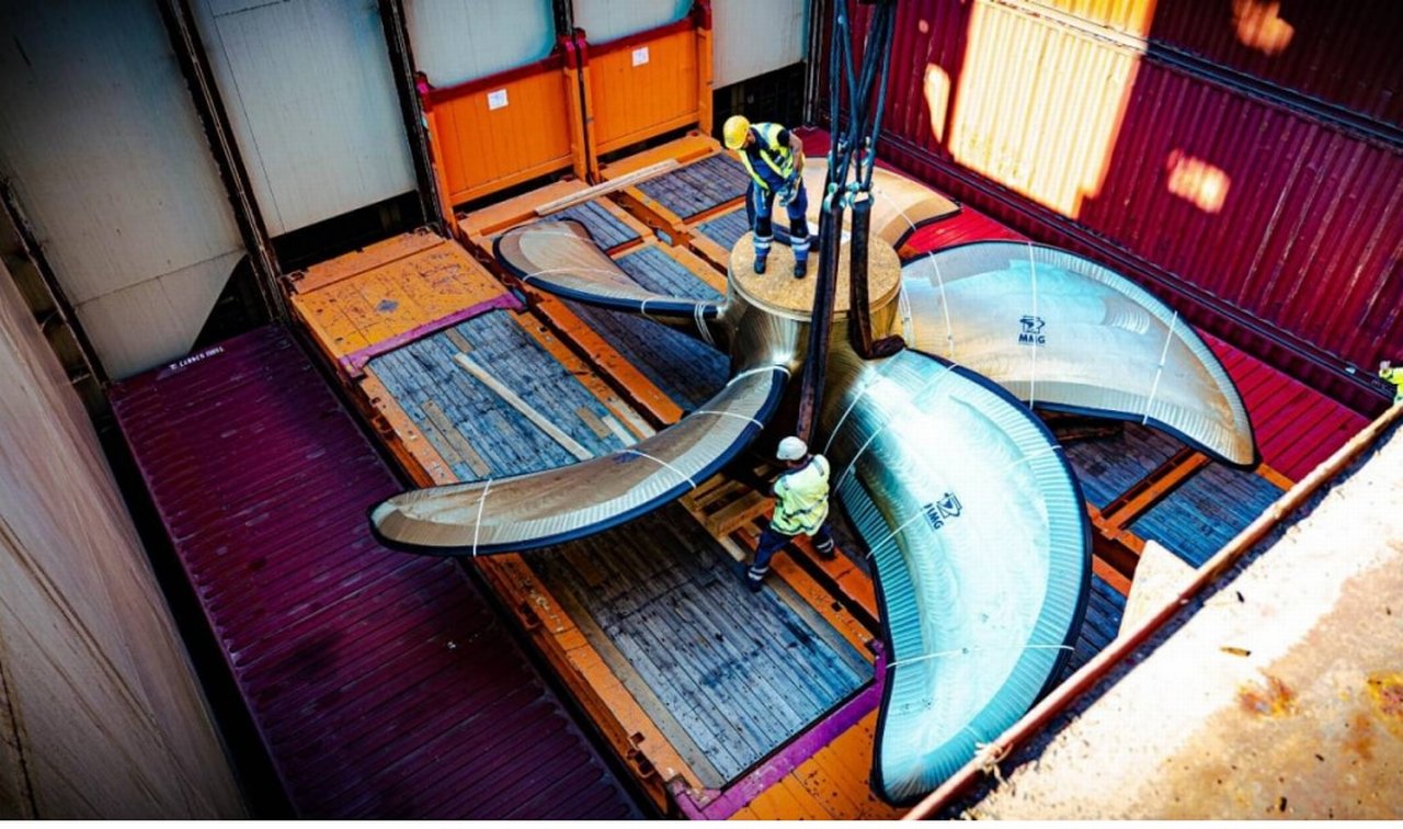 The new propeller, which has been optimised for energy efficiency by the German manufacturer MMG (source: Hapag-Lloyd)