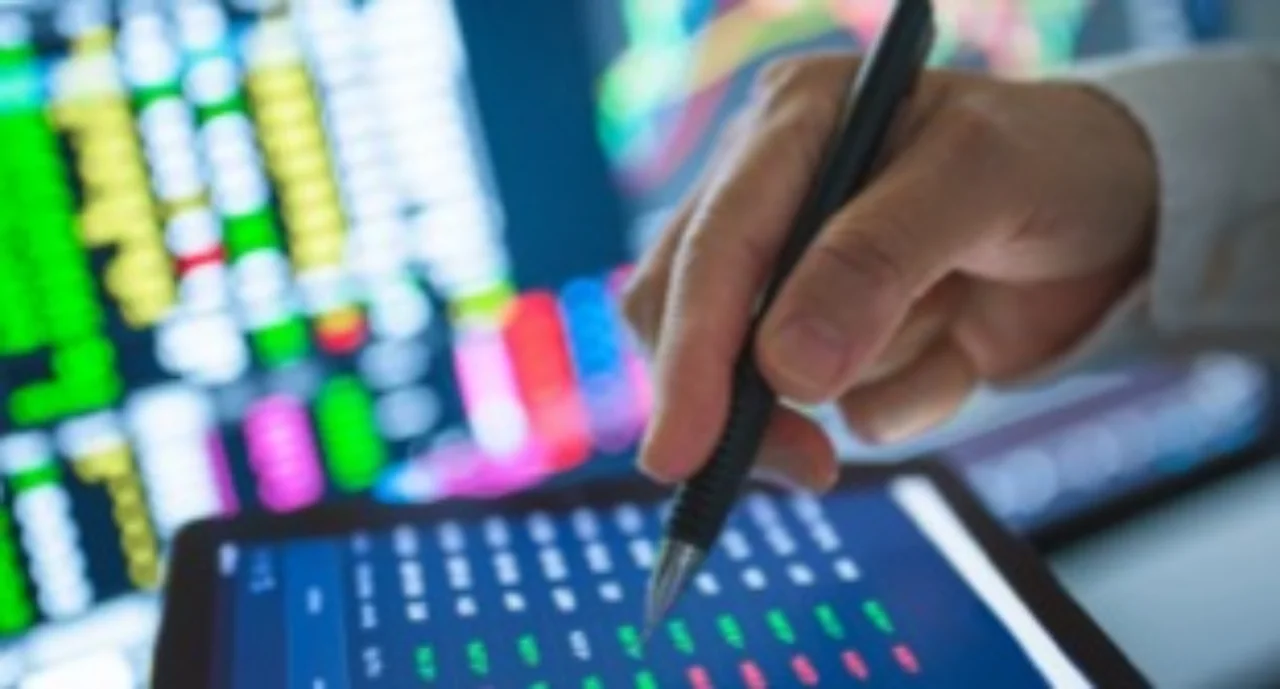 Different cryptocarrencies exchange to dollar rate on monitor display