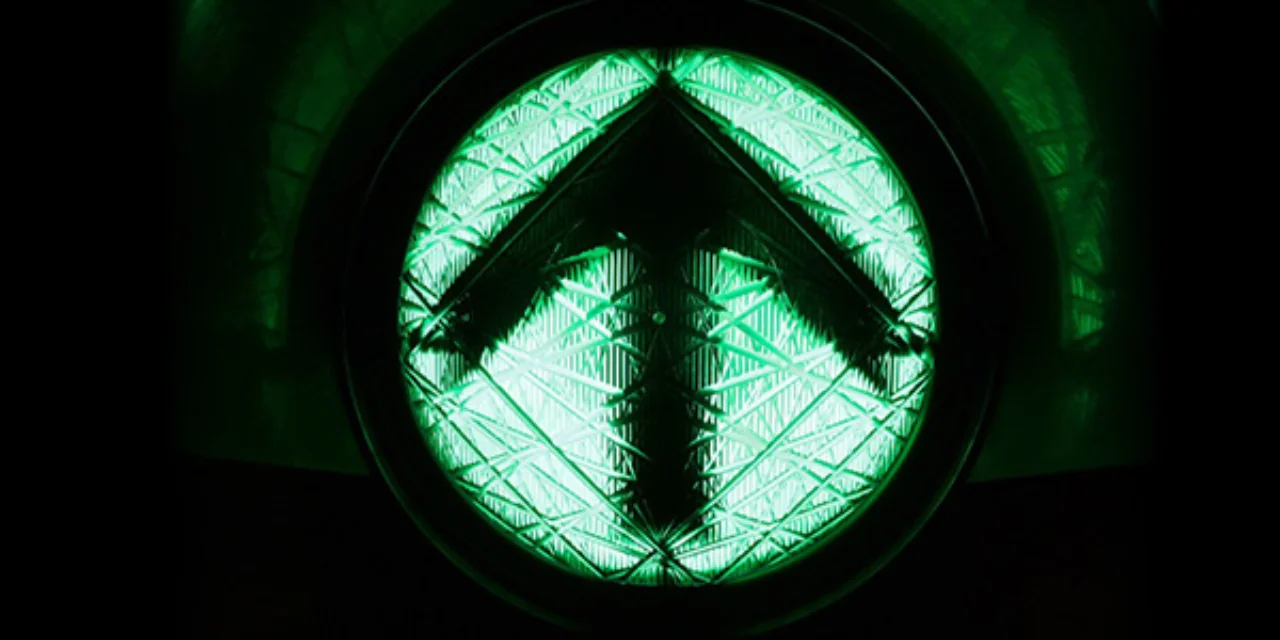 a green traffic light