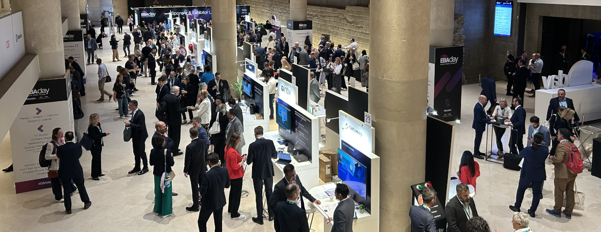 Long hallway with crowds at the EBAday2025