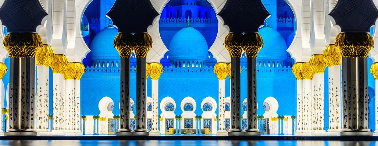 The beauty of symmetry in the Sheikh Zayed Grand Mosque in Abu Dhabi, UAE