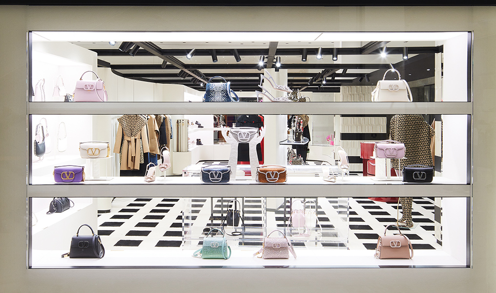 Valentino’s Hyundai Pangyo boutique following a relocation reopening. © Valentino