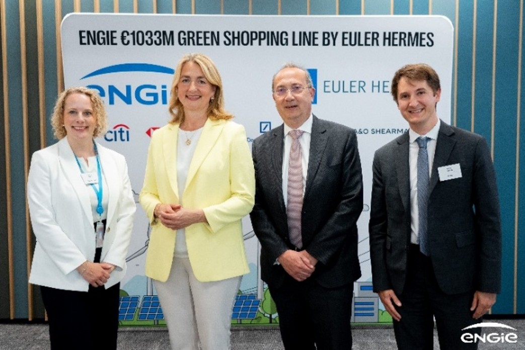 Left to right: Kathrin Klotz (Head of Department Underwriting, Euler Hermes), Edna Sch&ouml;ne (CEO, Euler Hermes), Pierre-Fran&ccedil;ois Riolacci (Executive Vice President in charge of Finance, ESG and Procurement, ENGIE), Adrien Koenig (Head of Structured & Trade Finance, ENGIE)
